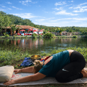 yoga nature camping landes bien etre étang
